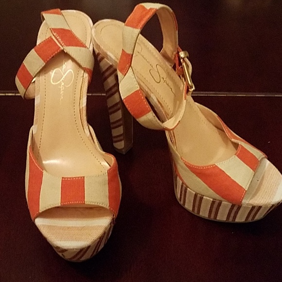 Jessica Simpson 6 1/2 platform heel - Picture 2 of 5